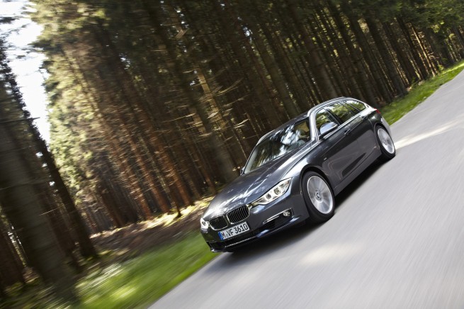 2013-bmw-3-series-touring-113