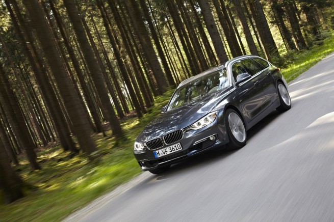 2013-bmw-3-series-touring-114
