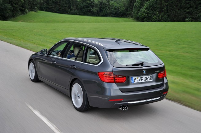2013-bmw-3-series-touring-129
