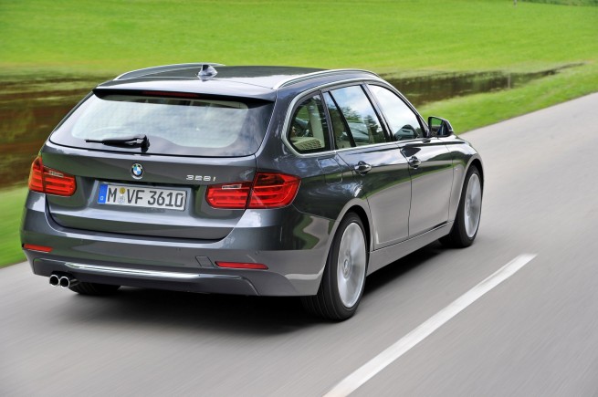 2013-bmw-3-series-touring-132