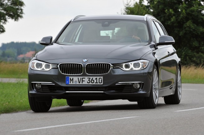 2013-bmw-3-series-touring-133