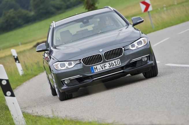 2013-bmw-3-series-touring-137