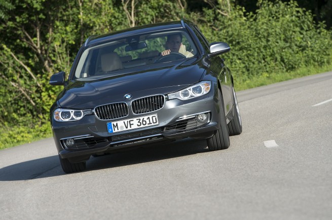 2013-bmw-3-series-touring-139