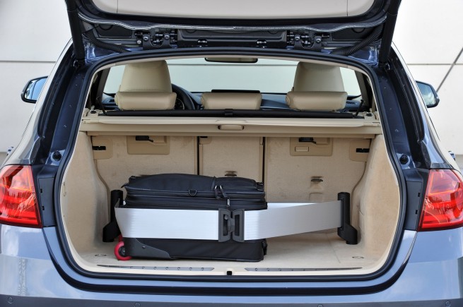 2013-bmw-3-series-touring-14