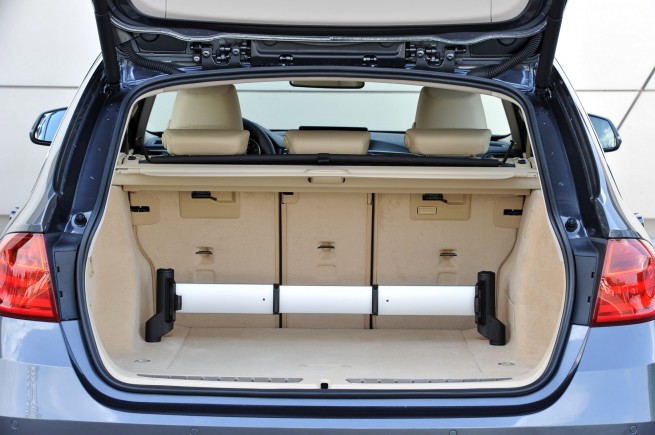 2013-bmw-3-series-touring-15