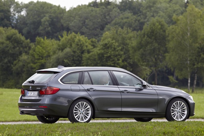 2013-bmw-3-series-touring-152