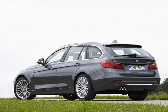 2013-bmw-3-series-touring-159