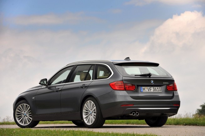 2013-bmw-3-series-touring-161