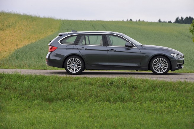 2013-bmw-3-series-touring-167