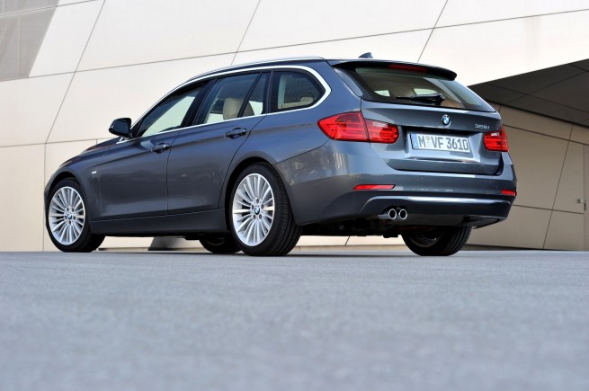 2013-bmw-3-series-touring-171
