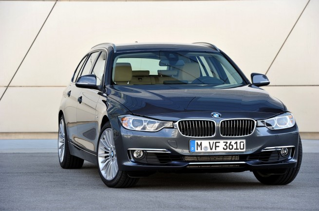 2013-bmw-3-series-touring-181