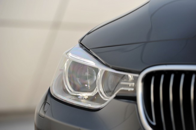 2013-bmw-3-series-touring-192