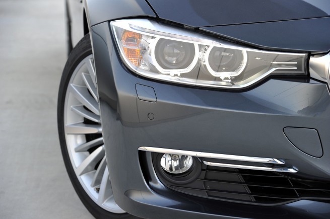 2013-bmw-3-series-touring-193