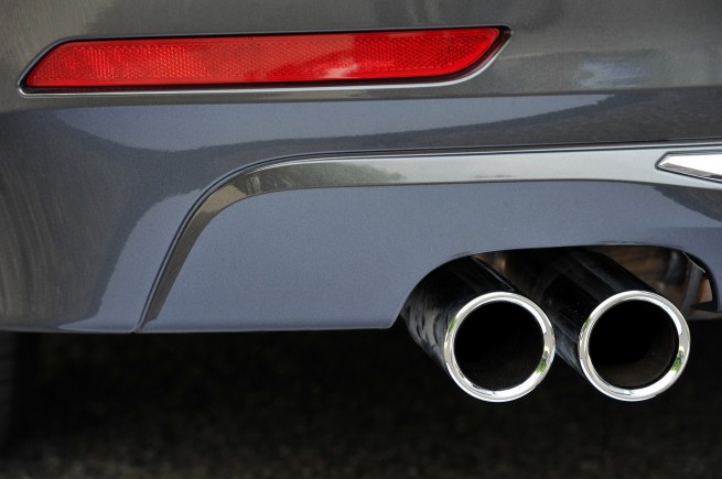 2013-bmw-3-series-touring-210