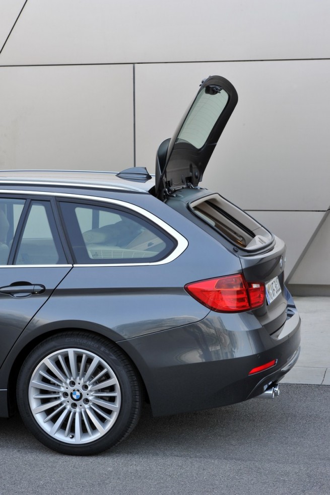 2013-bmw-3-series-touring-220