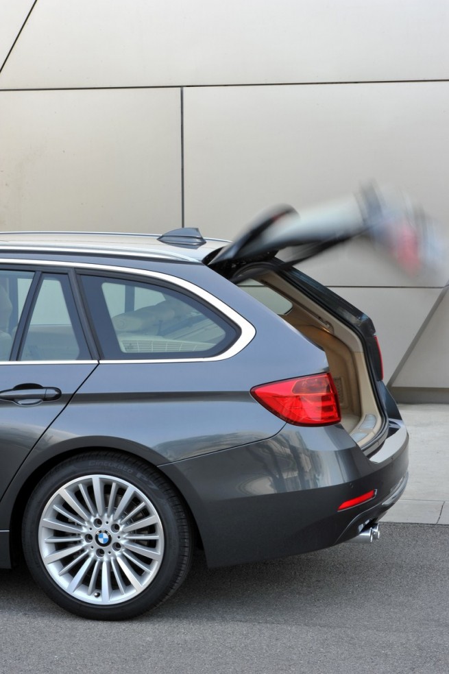 2013-bmw-3-series-touring-223
