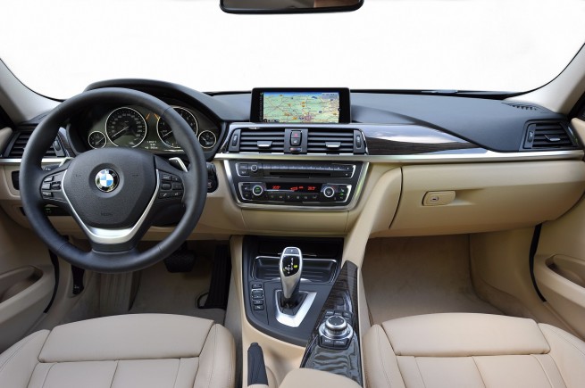 2013-bmw-3-series-touring-226