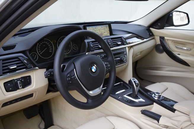 2013-bmw-3-series-touring-229