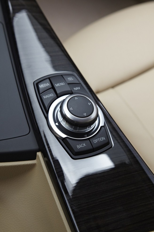 2013-bmw-3-series-touring-230