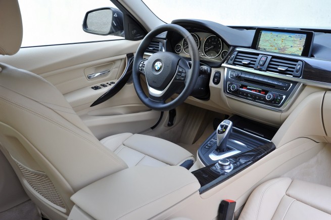 2013-bmw-3-series-touring-232