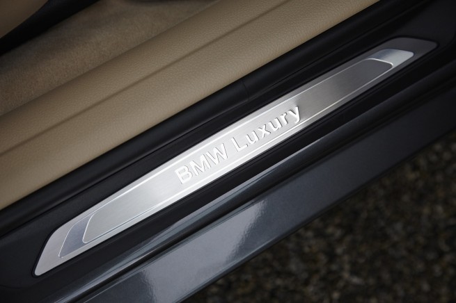 2013-bmw-3-series-touring-238
