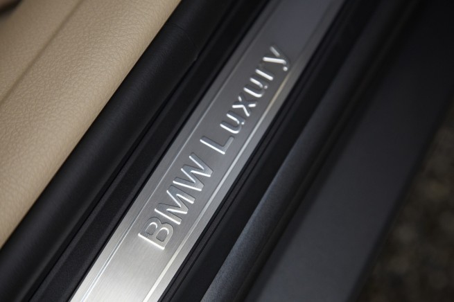 2013-bmw-3-series-touring-239