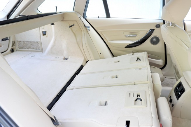 2013-bmw-3-series-touring-244
