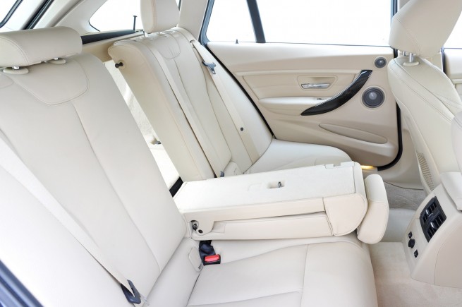 2013-bmw-3-series-touring-248
