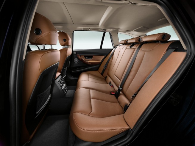2013-bmw-3-series-touring-30