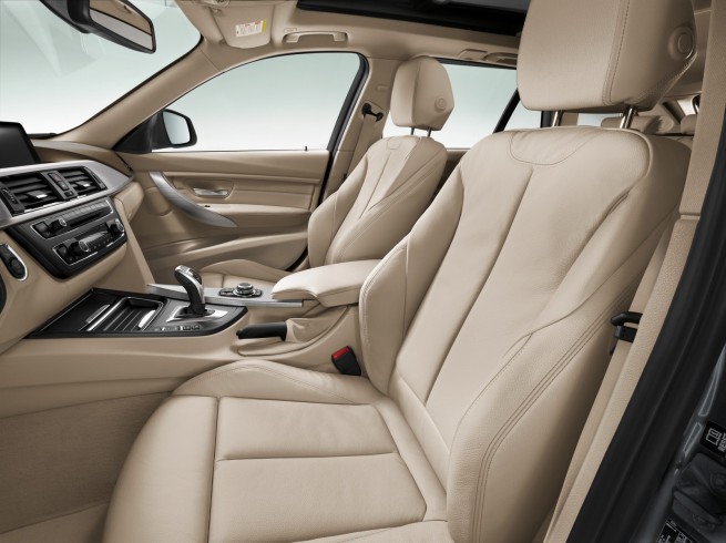 2013-bmw-3-series-touring-36