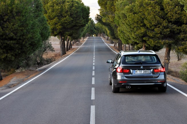 2013-bmw-3-series-touring-45