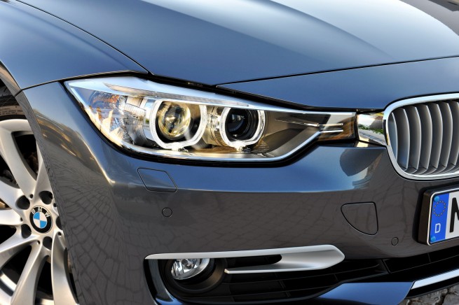 2013-bmw-3-series-touring-51