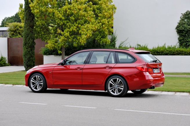 2013-bmw-3-series-touring-77
