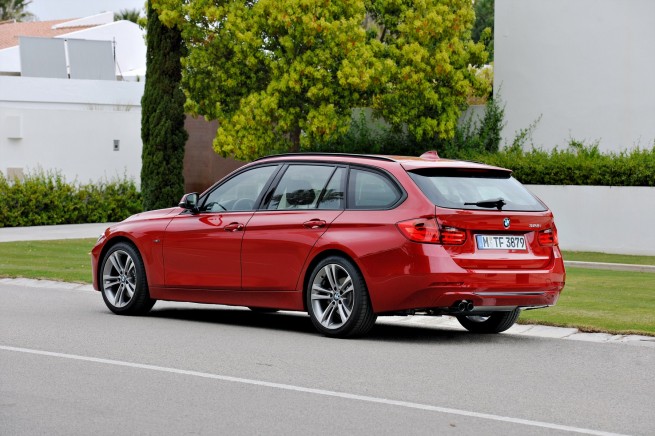 2013-bmw-3-series-touring-78