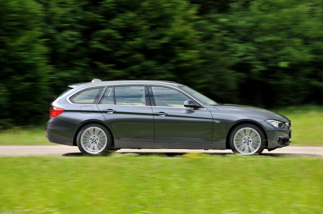 2013-bmw-3-series-touring-86