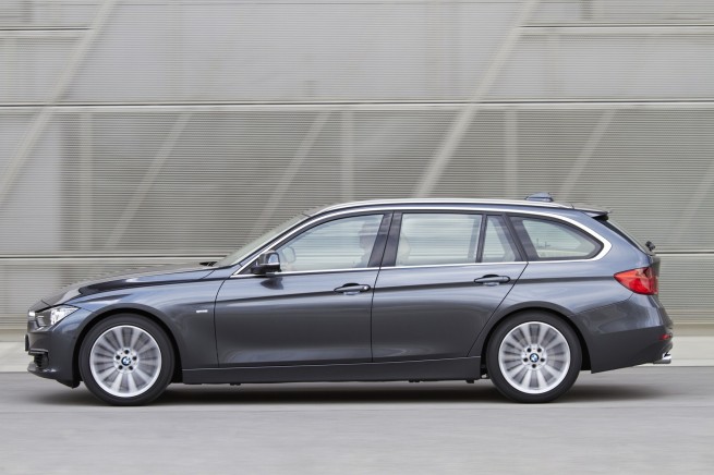 2013-bmw-3-series-touring-93