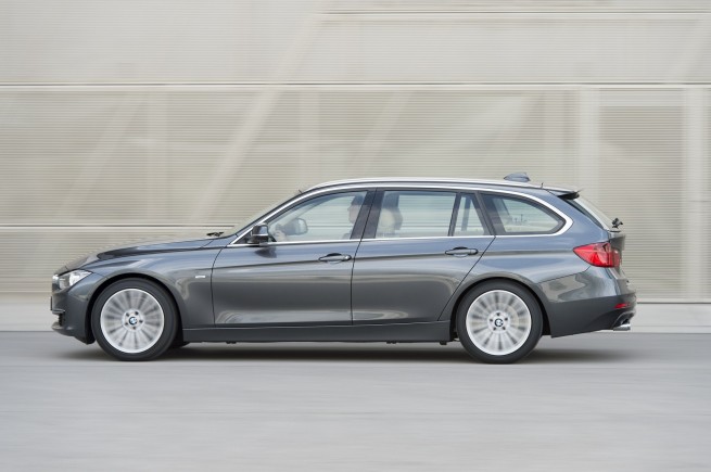 2013-bmw-3-series-touring-98