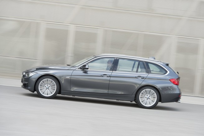 2013-bmw-3-series-touring-99
