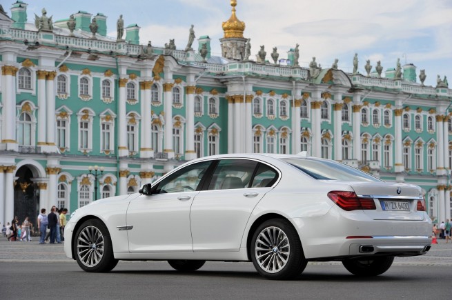 2013-bmw-7-series-01