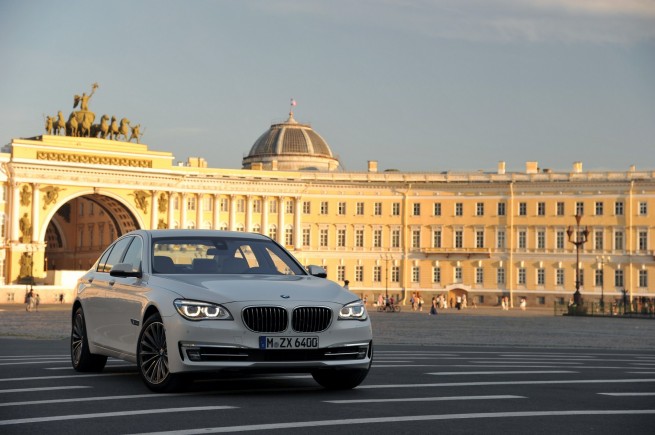 2013-bmw-7-series-03