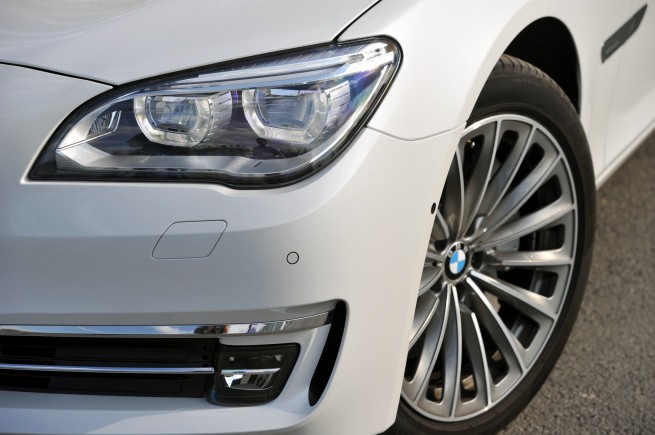 2013-bmw-7-series-04