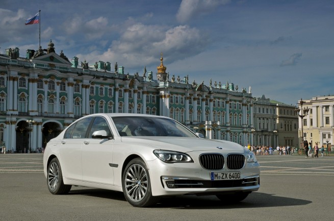 2013-bmw-7-series-23