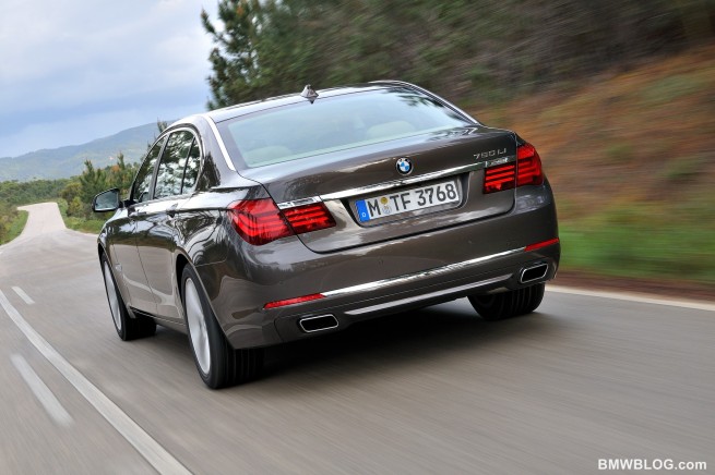 2013-bmw-7-series-24