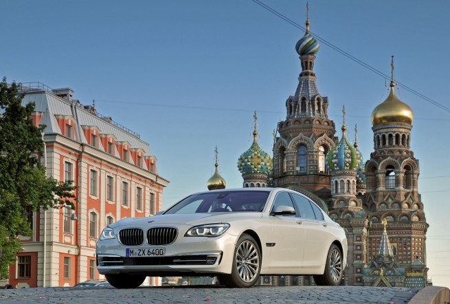 2013-bmw-7-series-25