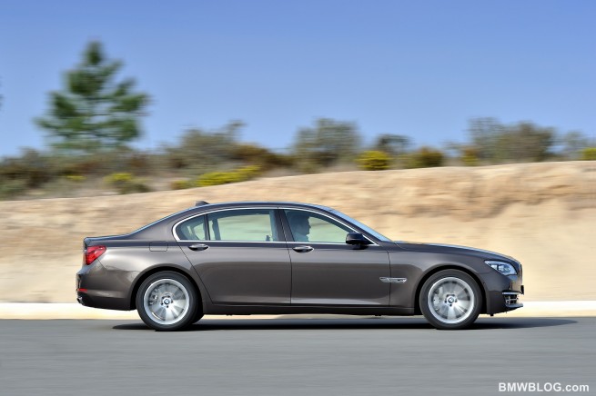 2013-bmw-7-series-31