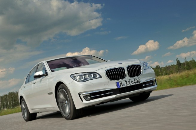2013-bmw-7-series-35