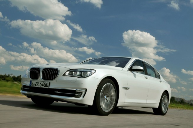 2013-bmw-7-series-39