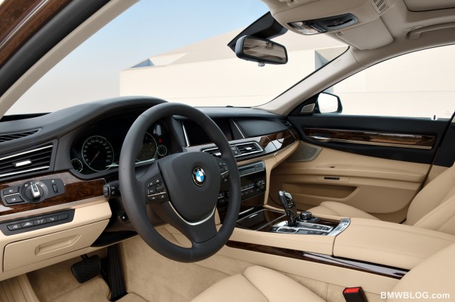 2013-bmw-7-series-43