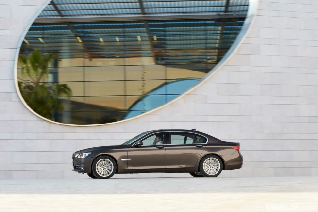 2013-bmw-7-series-48