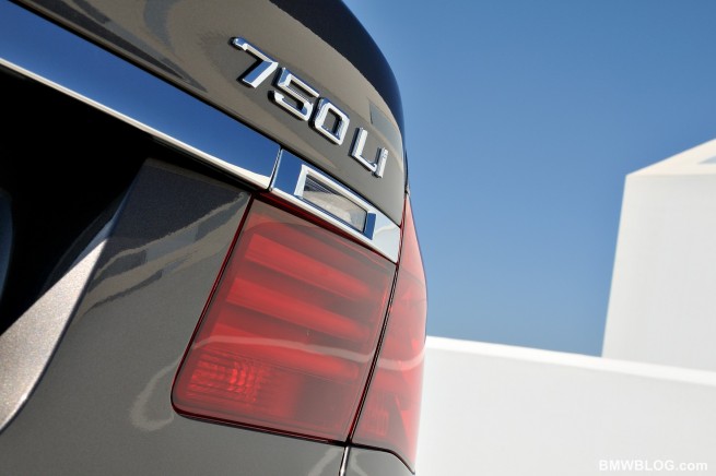 2013-bmw-7-series-52